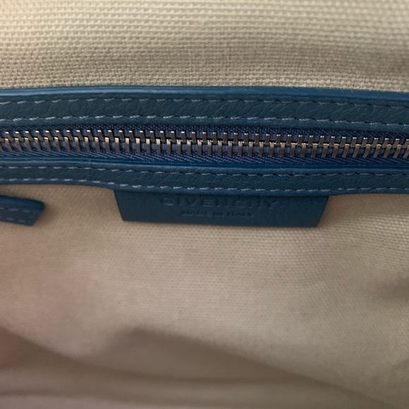 Authentic Givenchy Antigona Small Bag - Picture 7 of 7